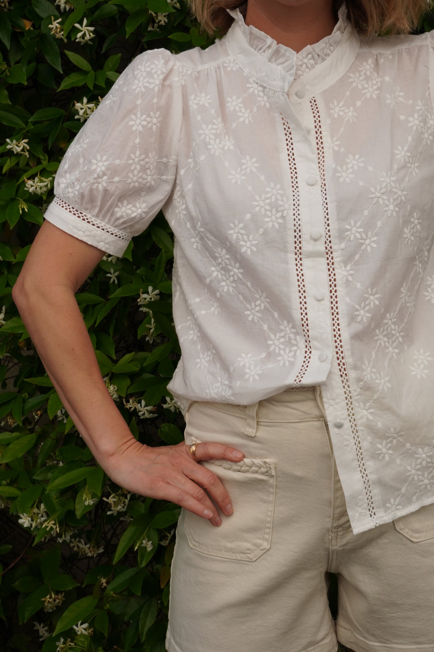 Blouse à col et à fleurs Eva - Blanc